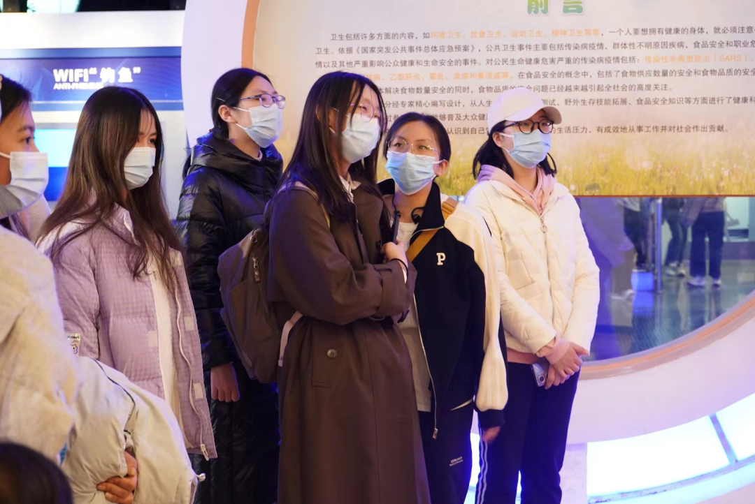 4c02a5ee69ea4f20a6bbbfb30752a4ce.png b01239f790dbfd1ce03d84fc87e9416f.png