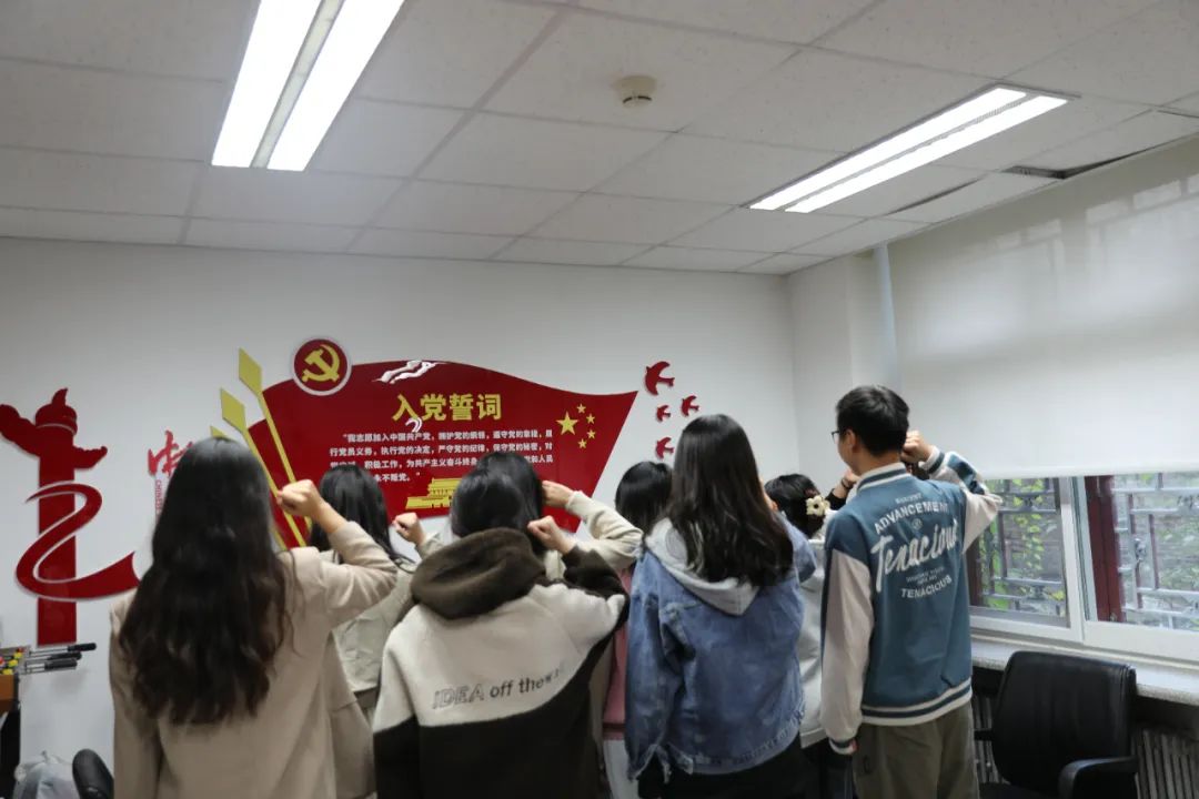 8b97d72a3fa546cc9a9a90d94b33e96a.jpg 42787fb525042d373cb224533006e88c.jpg