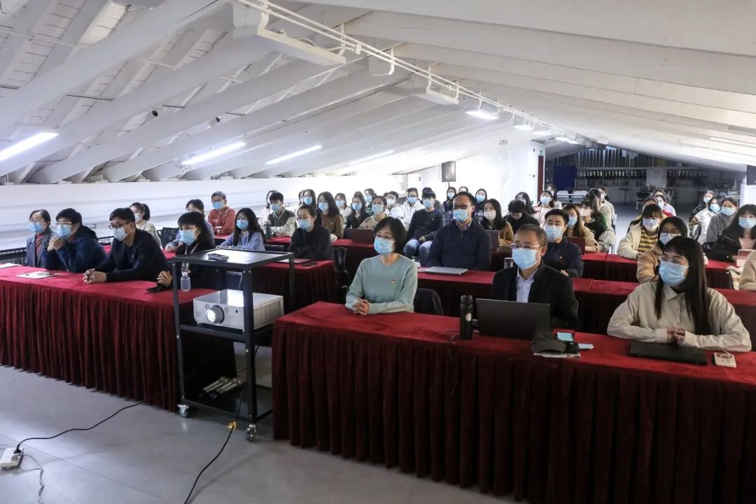 a8708f7358c74e2b83e911f30da85a52.jpg 84afc8012d7a6ff67f54369dccd45902.jpg