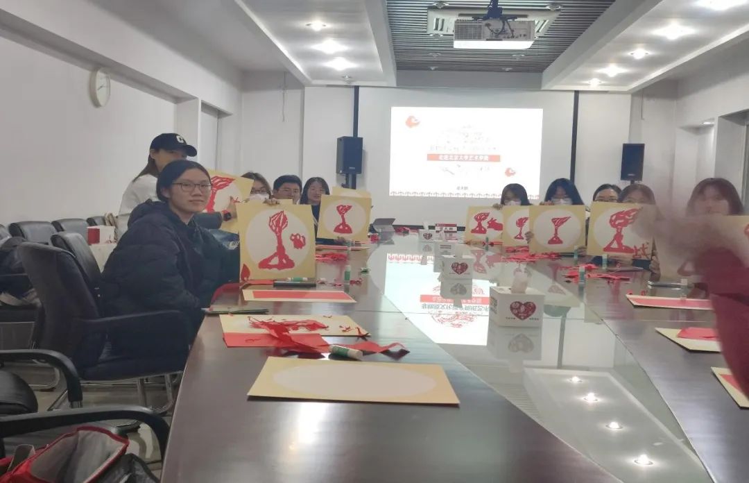 d16f89b585be469594b06521698b1da1.jpg 555c1e3f60eced2885cf13b3a9033972.jpg