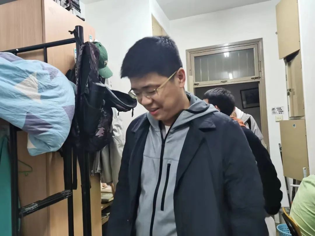 fd4afc0950ad43bc8e5c6f65626d0044.jpg ec2d52c0e9a2cc1e80df692e4d7f9677.jpg