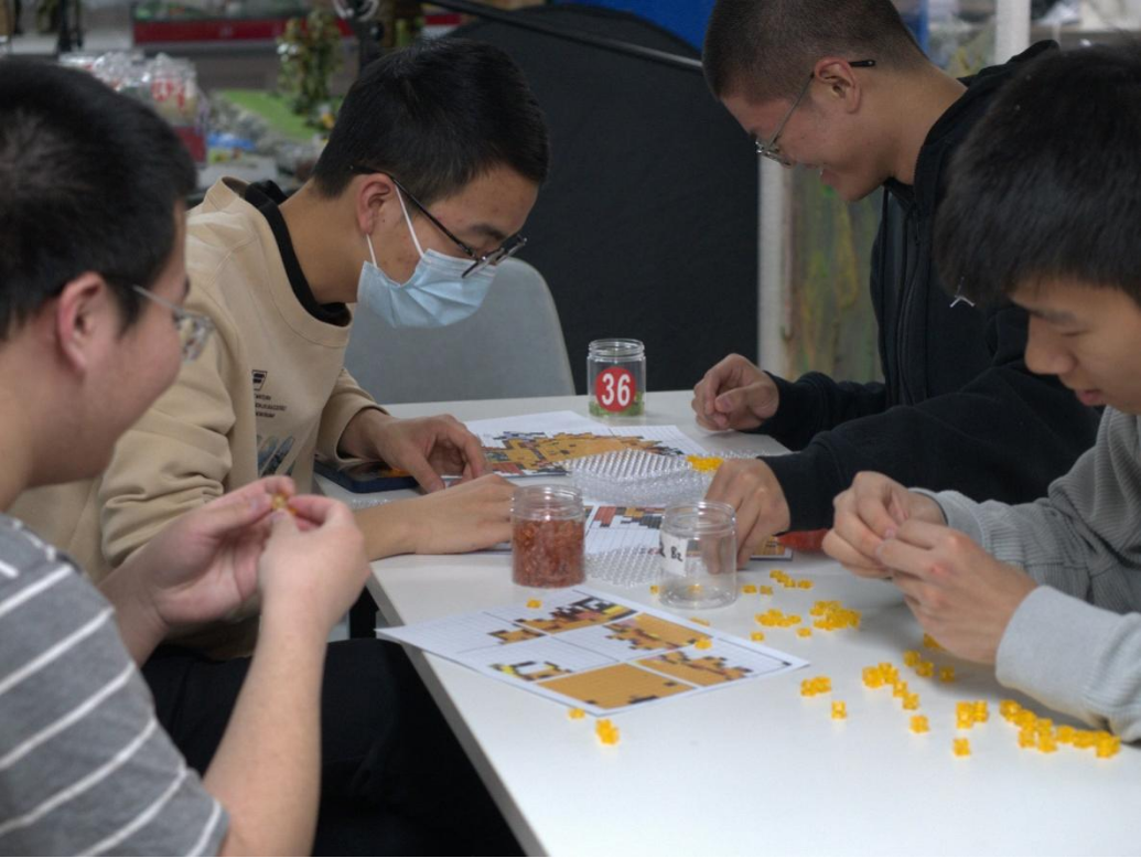 dad5af88ce2a48ba8f4c316f5d5db10d.png eb7780799cce126295a7295c63ae888d.png