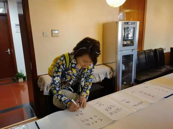 991fb6fa1795425489f9e52b5904317b.jpg 5b62e3b96b2509caff5414fe58a97eba.jpg