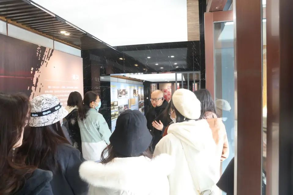 64c370e44a6d4368a1abb3df897f5887.jpg b9b0229482d14bdd988c679b3320b753.jpg